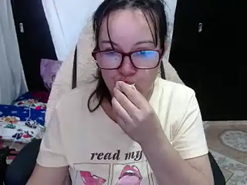 Snapshot of Sonialorens_ chatting on 12-10-24, 02:50 Sonialorens online show from 12-10-24, 02:50