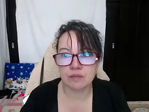 Snapshot of Sonialorens_ chatting on 12-13-24, 04:16 Sonialorens online show from 12-13-24, 04:16