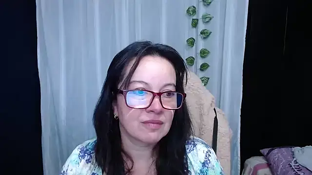 Snapshot of Sonialorens_ chatting on 01-09-25, 11:58 Sonialorens online show from 01-09-25, 11:58