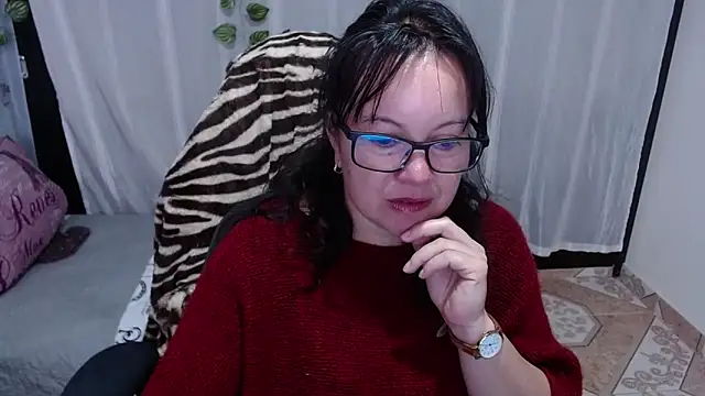 Snapshot of Sonialorens_ chatting on 02-05-25, 12:06 Sonialorens online show from 02-05-25, 12:06