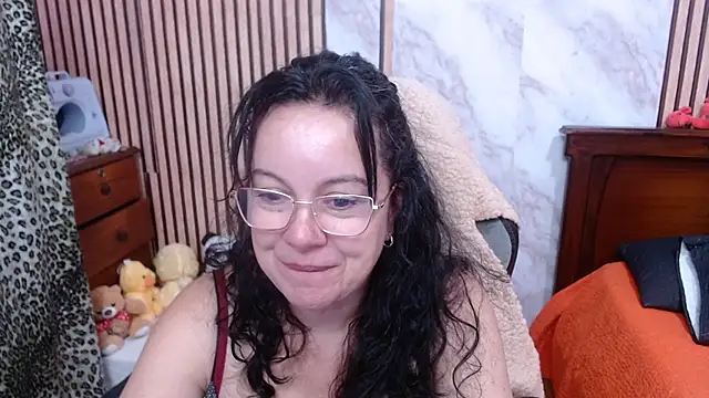 Snapshot of Sonialorens_ chatting on 10-01-25, 11:22 Sonialorens online show from 10-01-25, 11:22