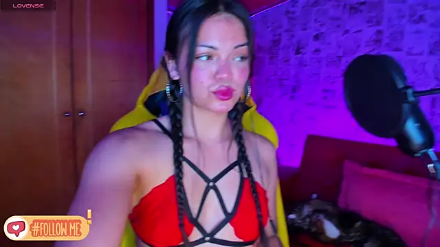 Snapshot of Meli_Pixel chatting on 02-07-25, 04:14 Meli Pixel online show from 02-07-25, 04:14