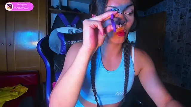 Snapshot of Meli_Pixel chatting on 11-07-25, 08:09 Meli Pixel online show from 11-07-25, 08:09