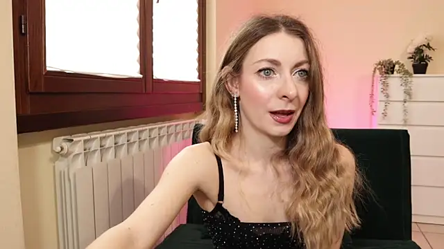 Snapshot of Luna_Riva chatting on 03-13-25, 10:05 Luna Riva online show from 03-13-25, 10:05