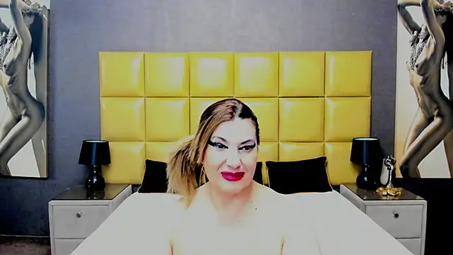 Snapshot of KiraLeila chatting on 02-26-25, 03:10 KiraLeila online show from 02-26-25, 03:10