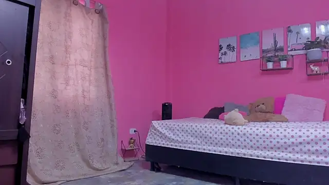 Emma lean online show from 02-04-25, 01:27