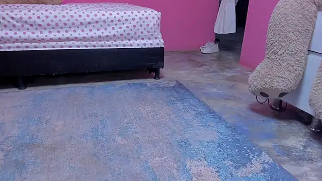 Emma lean online show from 02-05-25, 01:22