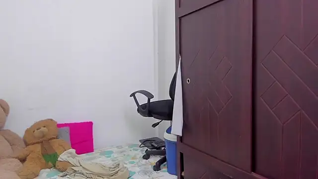 Emma lean online show from 10-28-25, 11:58