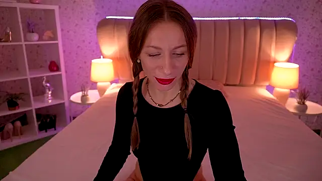 MirandaHobbs online show from 11-30-25, 07:56