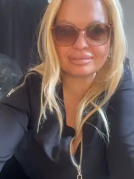 Lisavontease online show from 07-05-26, 12:12
