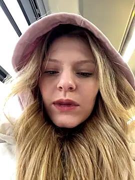 MaryHiggins online show from 11-09-25, 10:35