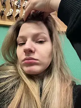 MaryHiggins online show from 12-17-25, 09:04