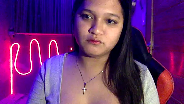 EmpressYna online show from 10-21-25, 06:41