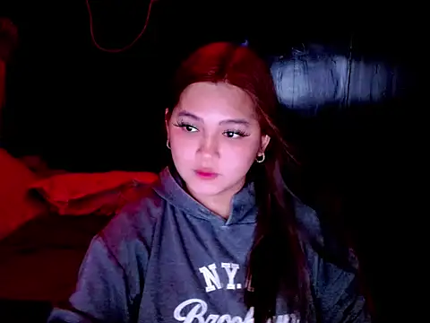 EmpressYna online show from 06-15-26, 05:31