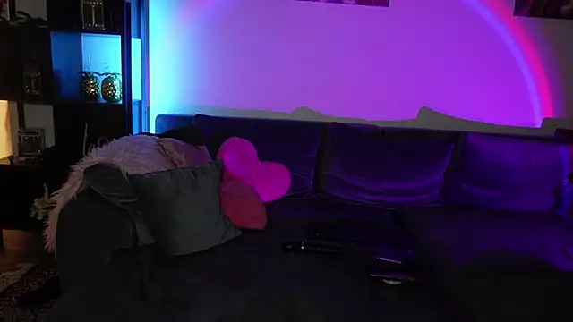 LexiCoco online show from 02-01-25, 05:16