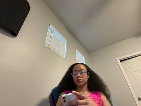 RylHoneyy online show from 02-10-26, 12:48