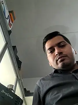 vansh1802 online show from 04-10-26, 05:01