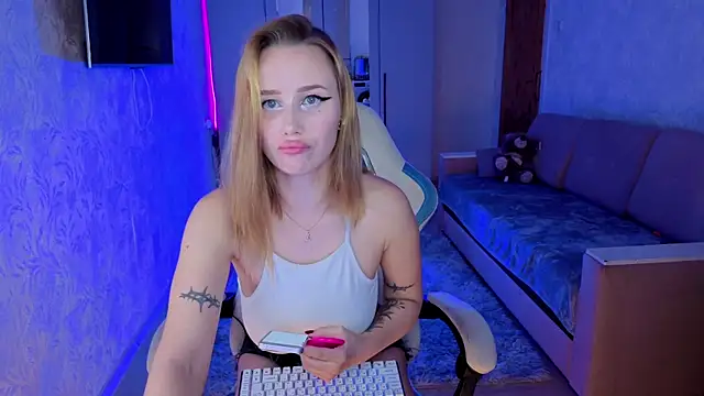 litlle pie online show from 10-31-25, 08:32