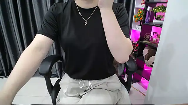 Yuki-yio online show from 09-13-25, 01:16