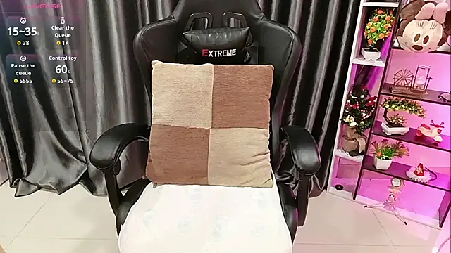 Yuki-yio online show from 11-11-25, 01:16