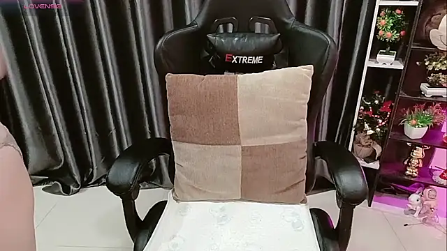 Yuki-yio online show from 03-05-26, 01:23