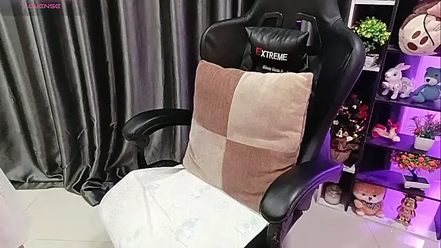 Yuki-yio online show from 04-05-26, 12:52