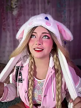 seraphine23 online show from 12-13-24, 03:49