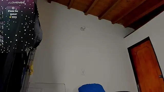 Snapshot of annita_lopez chatting on 10-15-25, 11:05 annita lopez online show from 10-15-25, 11:05