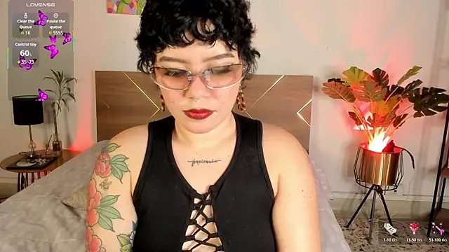 Amy art online show from 04-15-26, 09:15