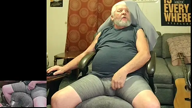 Snapshot of countrydomdaddy chatting on 12-30-24, 12:43 countrydomdaddy online show from 12-30-24, 12:43