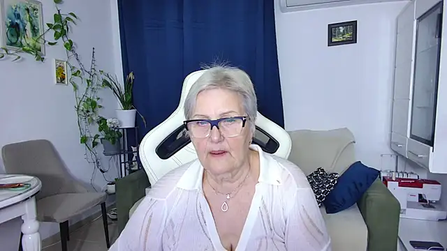 Selenna57 online show from 04-15-26, 05:31