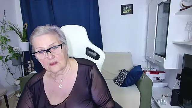 Selenna57 online show from 04-18-26, 05:17