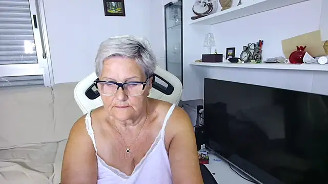 Snapshot of Selenna57 chatting on 07-01-26, 05:23 Selenna57 online show from 07-01-26, 05:23