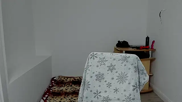 Snapshot of sexxymuscles4u chatting on 12-12-24, 12:44 sexxymuscles4u online show from 12-12-24, 12:44