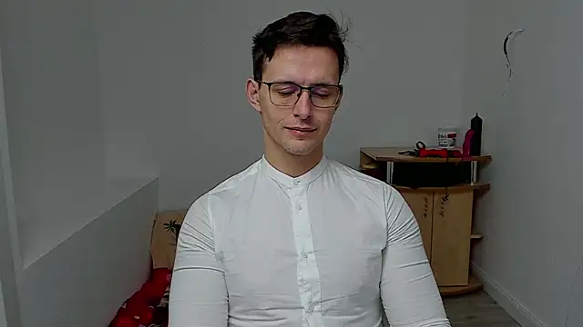 Snapshot of sexxymuscles4u chatting on 01-13-25, 10:03 sexxymuscles4u online show from 01-13-25, 10:03