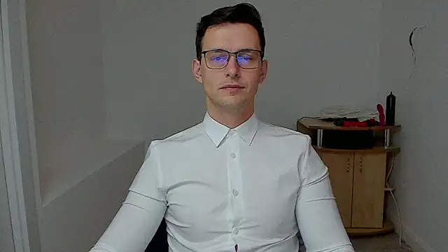 Snapshot of sexxymuscles4u chatting on 01-20-25, 09:03 sexxymuscles4u online show from 01-20-25, 09:03