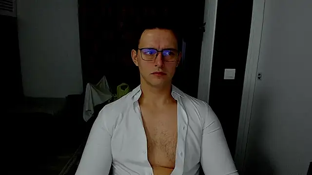 Snapshot of sexxymuscles4u chatting on 12-04-25, 08:45 sexxymuscles4u online show from 12-04-25, 08:45