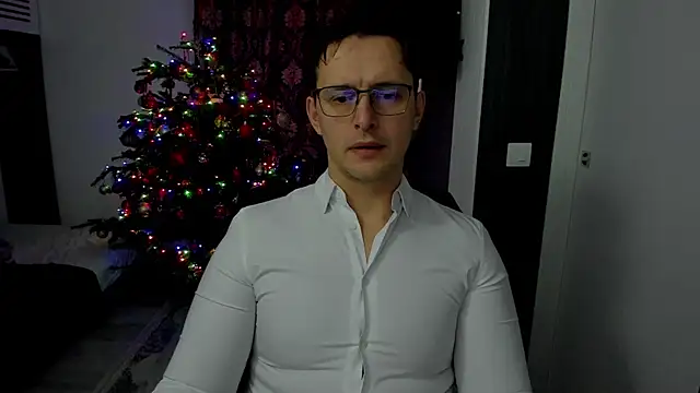 Snapshot of sexxymuscles4u chatting on 01-14-26, 01:06 sexxymuscles4u online show from 01-14-26, 01:06