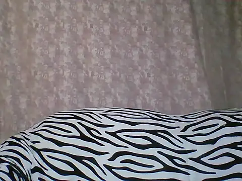 Snapshot of CathySuns chatting on 02-25-25, 07:14 CathySuns online show from 02-25-25, 07:14