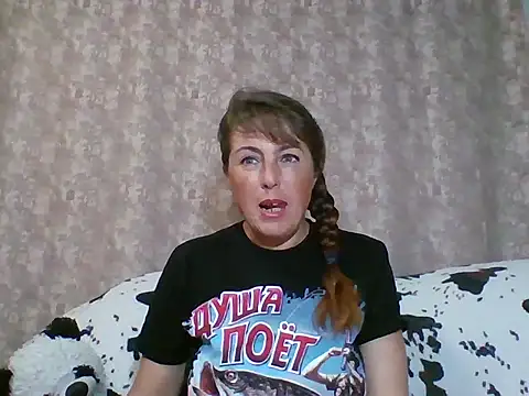 Snapshot of CathySuns chatting on 03-21-25, 07:02 CathySuns online show from 03-21-25, 07:02