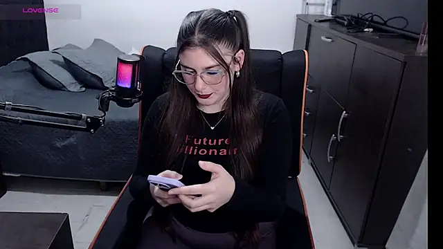 Snapshot of xxbbtaa chatting on 06-18-26, 01:39 xxbbtaa online show from 06-18-26, 01:39