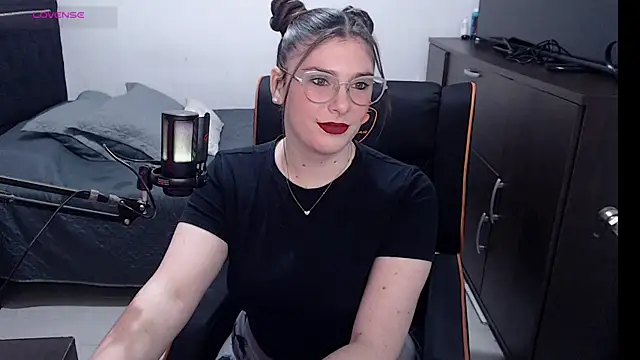 Snapshot of xxbbtaa chatting on 07-18-26, 10:13 xxbbtaa online show from 07-18-26, 10:13