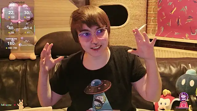 GamerGirl Eve online show from 10-28-25, 07:27