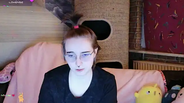 GamerGirl Eve online show from 12-04-25, 06:16