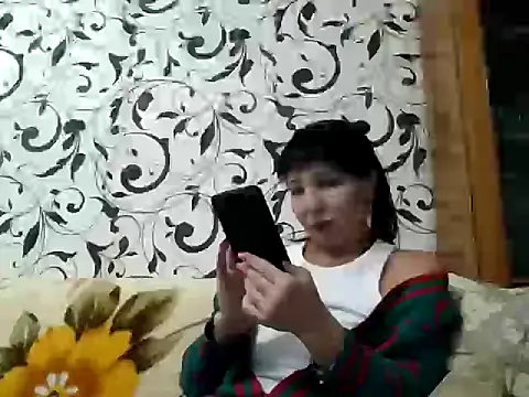 JeaneDavis online show from 10-18-25, 02:40