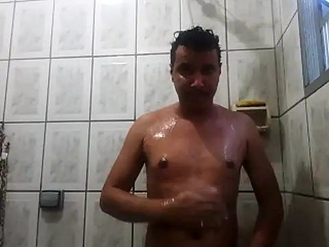 Snapshot of Faelpauzudo13 chatting on 04-28-26, 08:14 Faelpauzudo13 online show from 04-28-26, 08:14