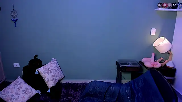 Cassandra Caiin online show from 12-20-24, 05:04