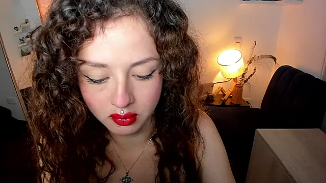 Snapshot of Cassandra_Caiin chatting on 05-07-26, 02:28 Cassandra Caiin online show from 05-07-26, 02:28