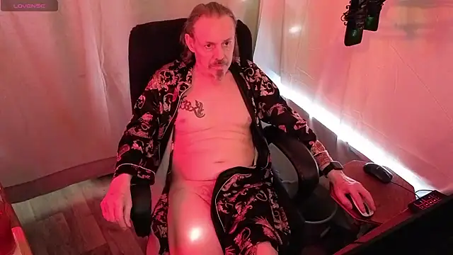 Snapshot of Richy__Rich_ chatting on 06-18-26, 11:20 Richy Rich online show from 06-18-26, 11:20