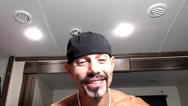 ThickD2C online show from 11-26-25, 01:06